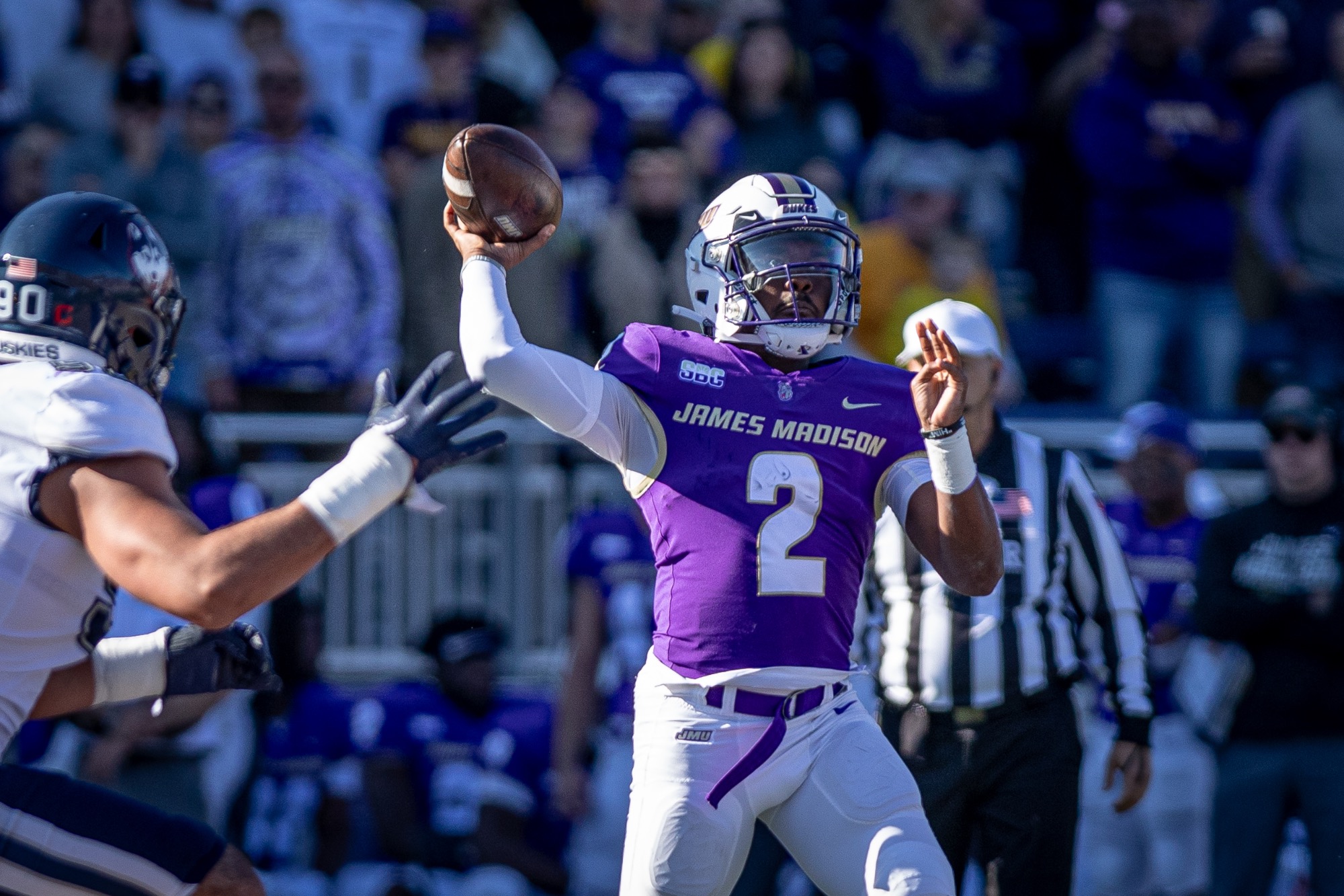 Jordan McCloud throwing