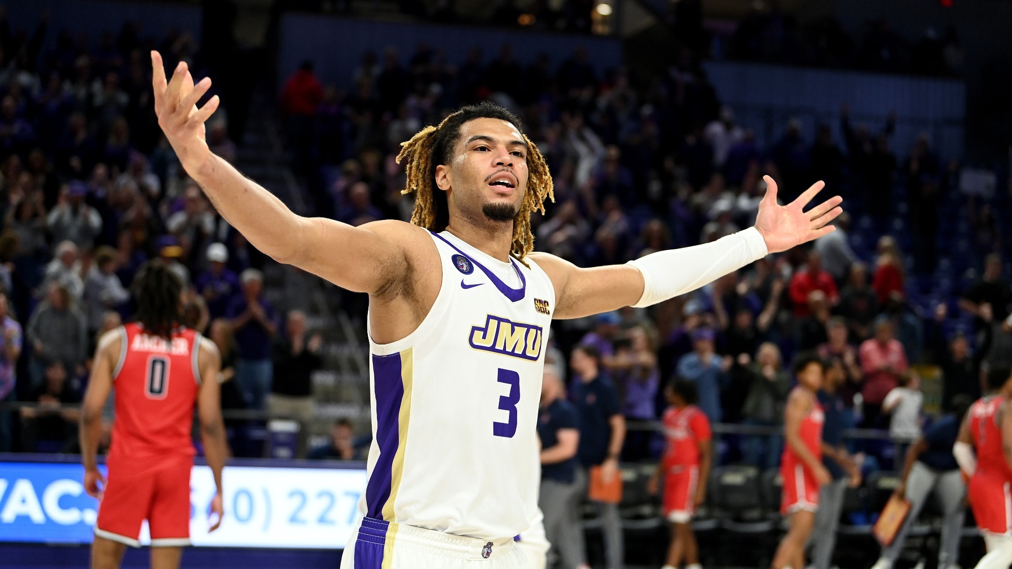 JMU Men’s Basketball Dominates Texas State, Opens League Play with Win