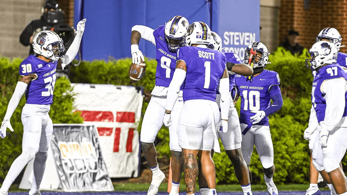 dukes celebrate TD