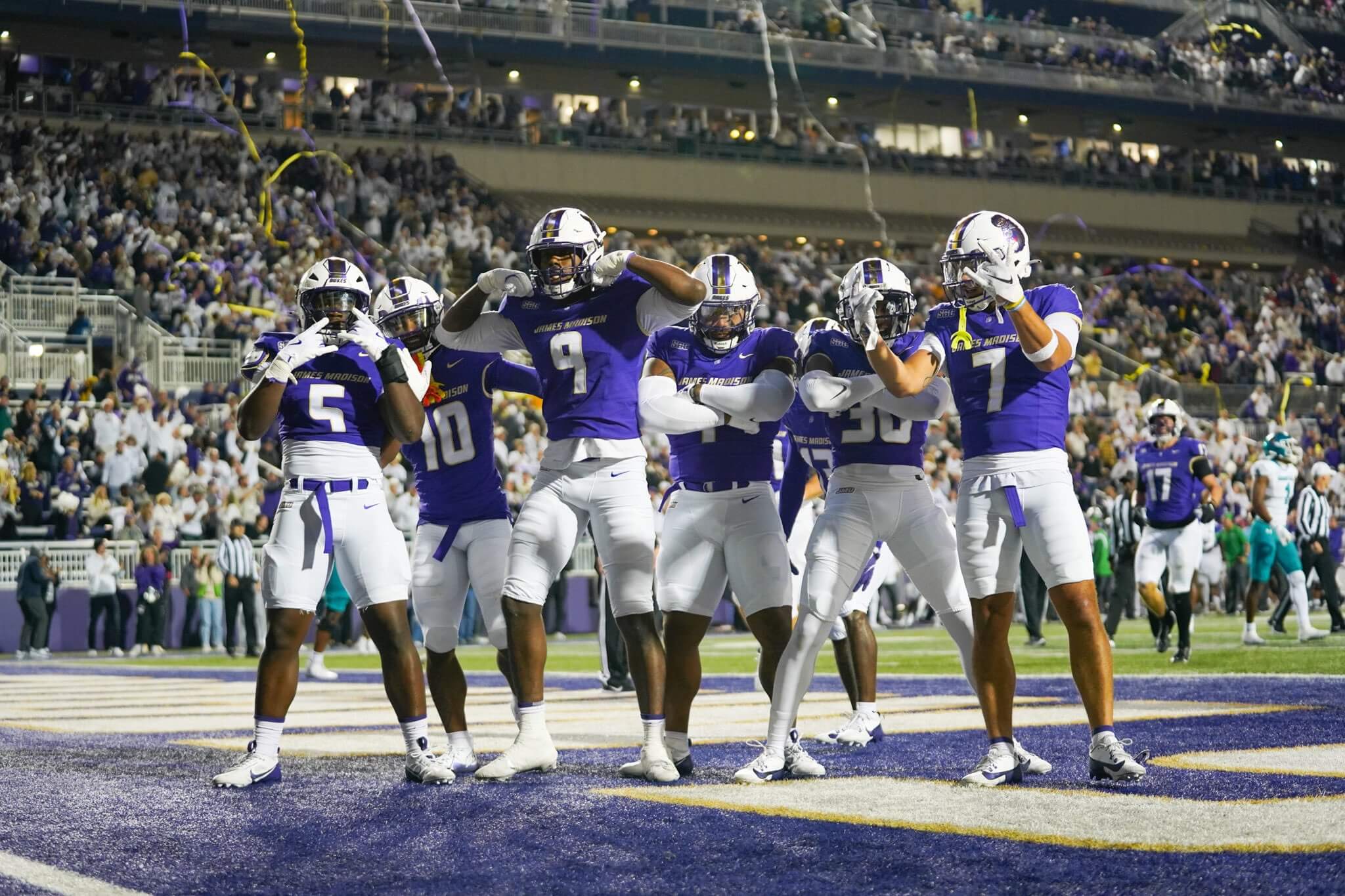 jmu players celebrating